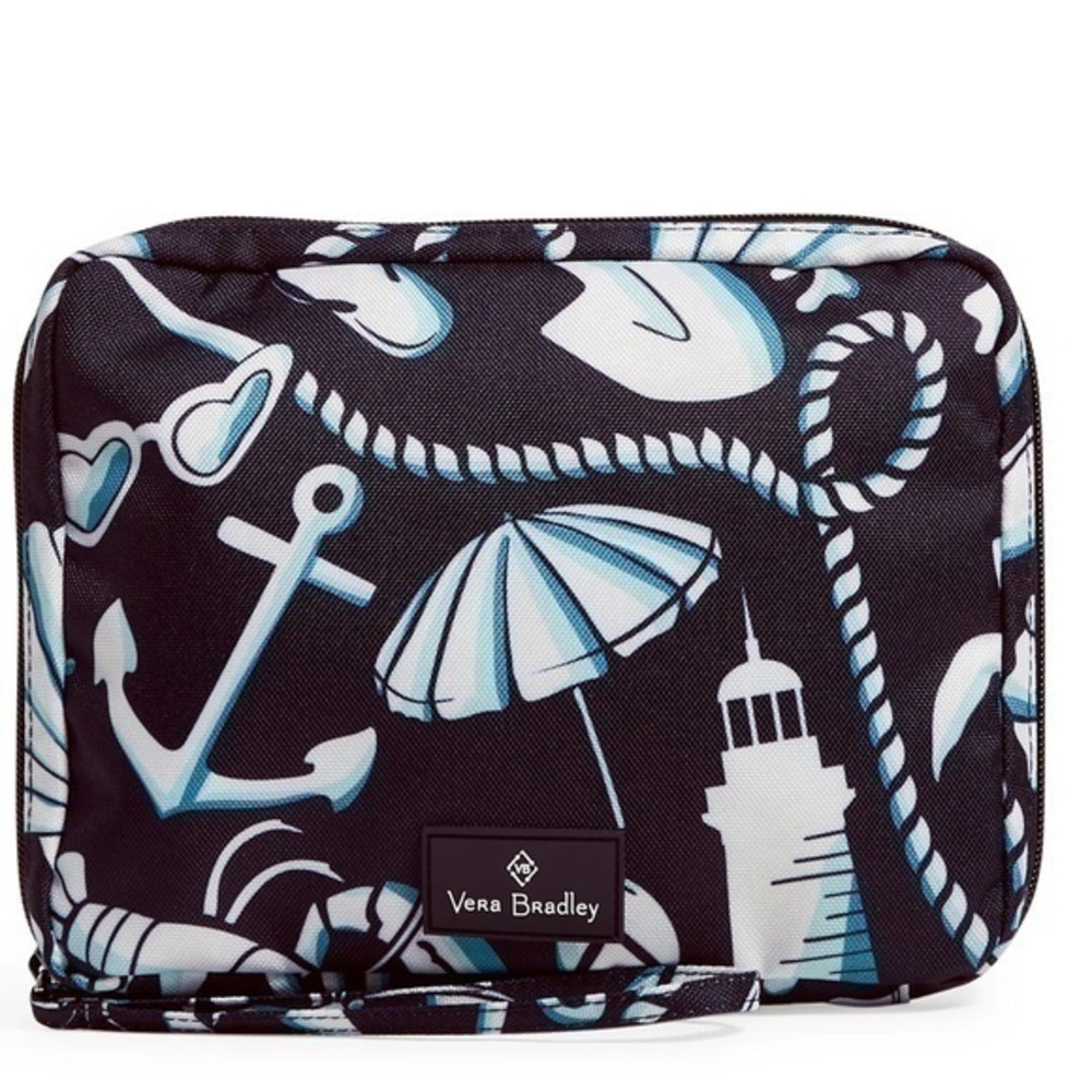 Vera Bradley lighten up pouch in shore enough NWT